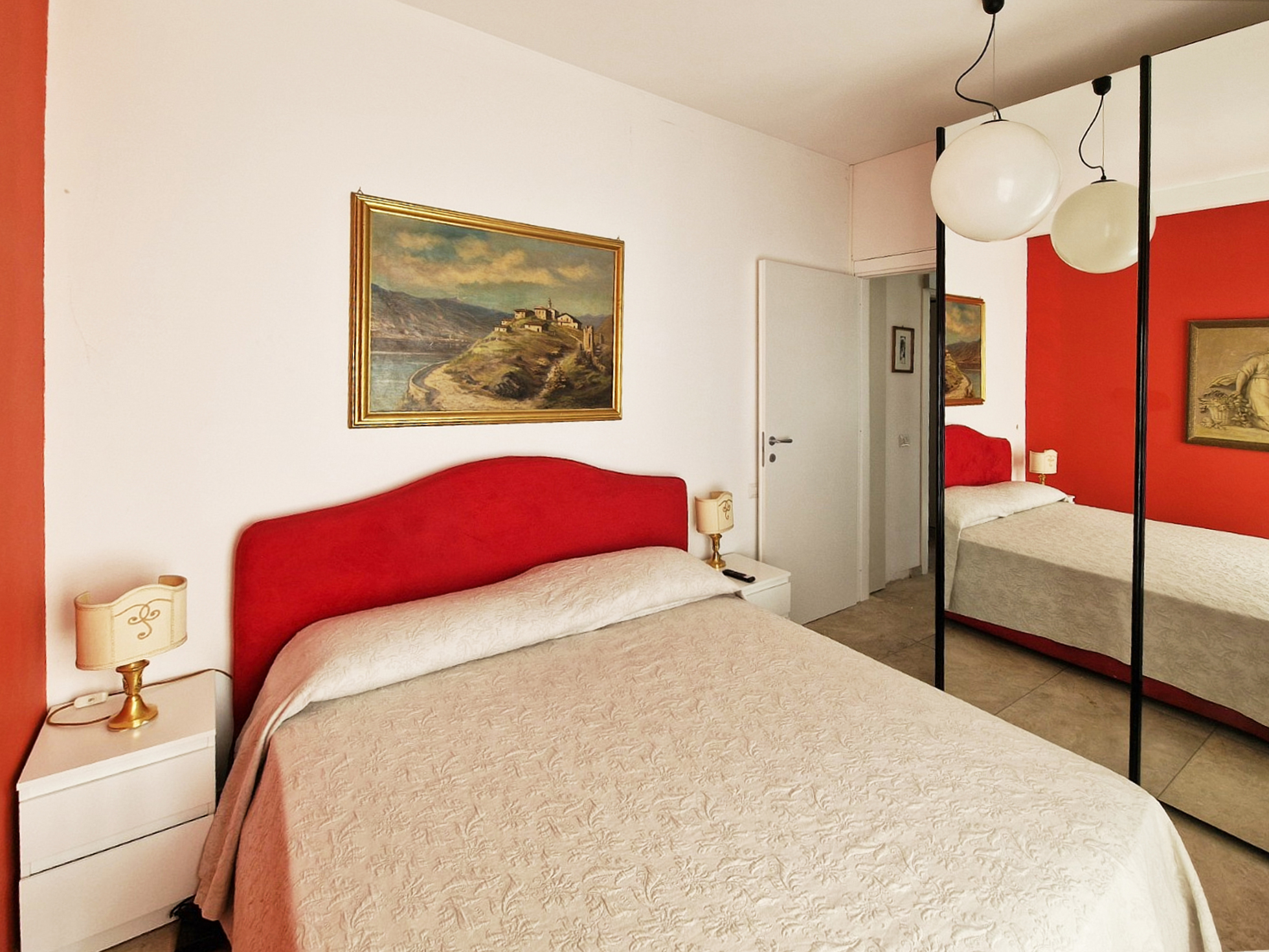 Pier’s House Sleeping Spaces: Calm and Comfort for Six