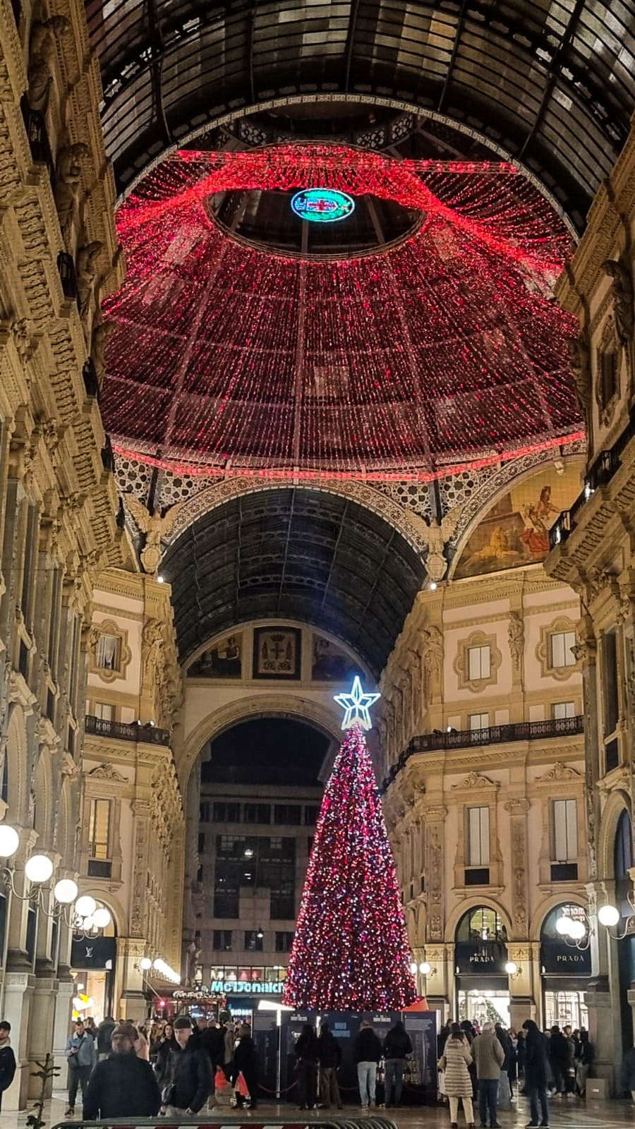 The magic of Milan’s festive lights: Christmas Charm from the Duomo to the Galleria